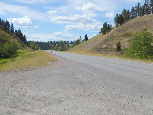 GDMBR: At last, we came upon State Highway 200 (west).